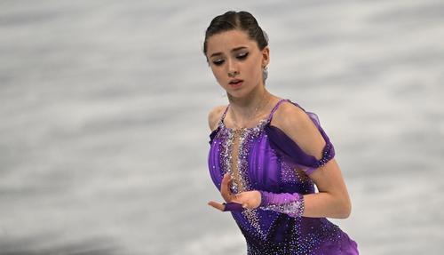 Камила Валиева допустила ошибку во время короткой программы на Олимпийских играх в Пекине