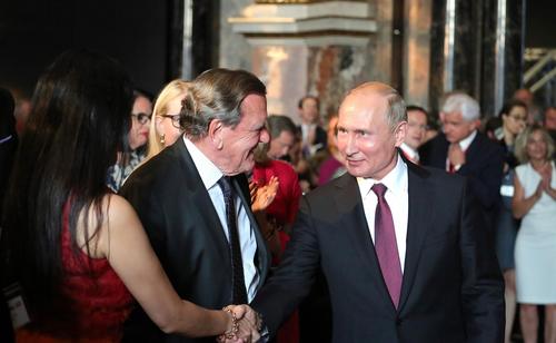 Владимир Путин: Шрёдер в совете директоров «Газпрома» будет представлять интересы европейских потребителей