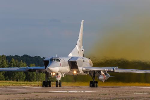 Avia.pro: маневры НАТО в Средиземноморье могут быть сорваны из-за переброски в Сирию российских Ту-22М3 с ракетами Х-22 