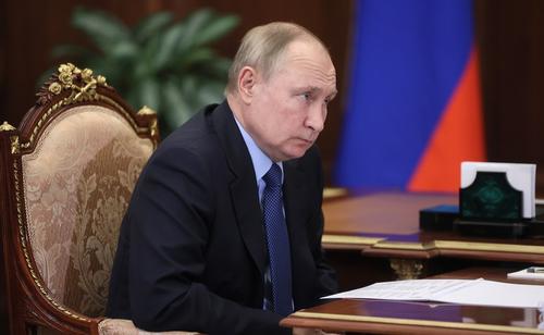 Президент России Путин призвал высылать виновных в разжигании экстремизма мигрантов