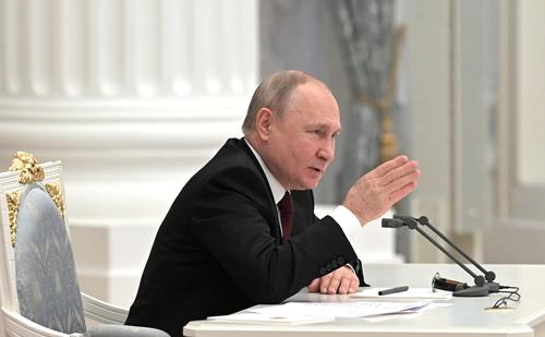 Путин и  Пушилин подписали Договор о дружбе, сотрудничестве и взаимопомощи между Россией и ДНР в Кремле в Москве