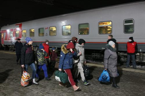 Беженка из Донбасса поблагодарила Путина за то, что он взял жителей ДНР и ЛНР под свое крылышко