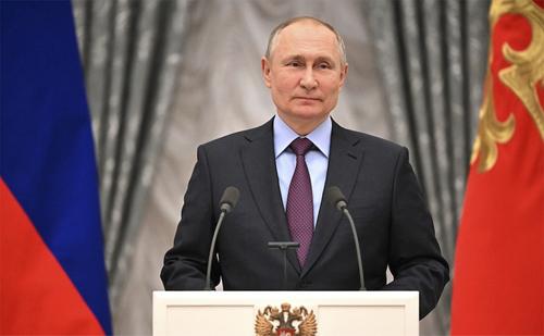 Путин в рамках поздравления с Днем защитника Отечества заявил о новом российском оружии, которому нет равных в мире