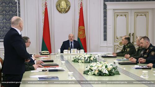Лукашенко: Белоруссии нужны российские зенитные комплексы С-400 или С-500