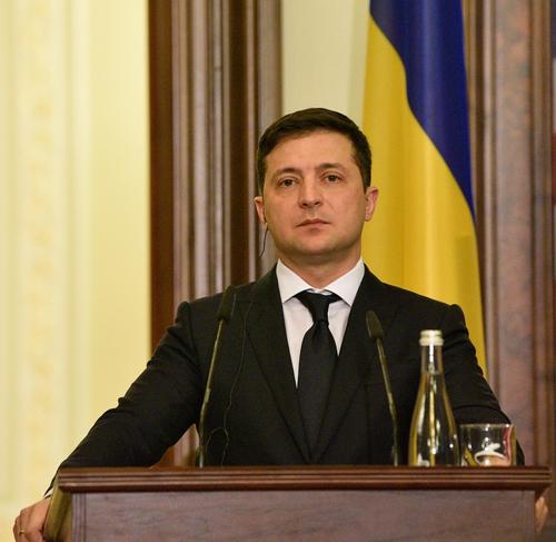 Зеленский: Украина предлагает вернуться на путь мира