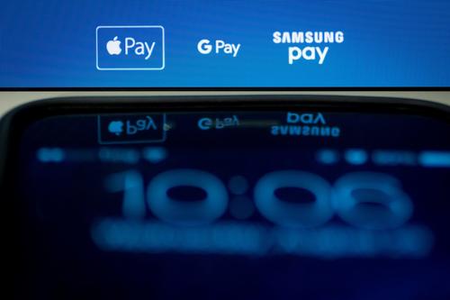 Центробанк РФ: Apple Pay и Google Pay не будут действовать на картах подсанкционных банков
