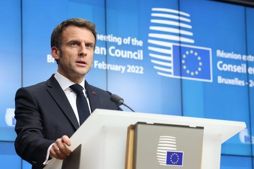 Президент Франции Макрон о вооруженном конфликте на Украине: «Война продлится долго»