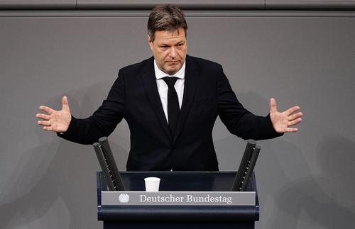 Вице-канцлер ФРГ Хабек: последние 10 лет Германия проводила наивную политику в отношении России, сейчас ситуация изменилась