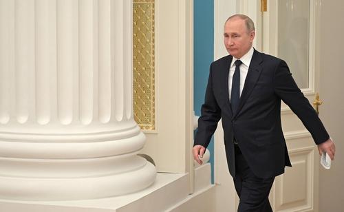 Путин, рассказывая о решении начать спецоперацию в Украине, назвал его тяжелым