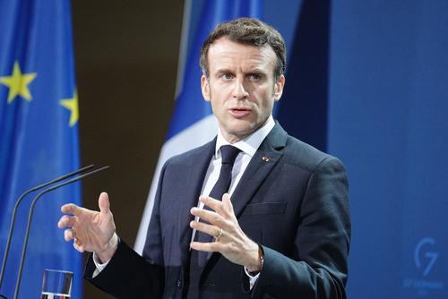 Макрон заявил, что Франция хочет положить конец конфликту на Украине, не становясь его участницей