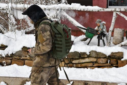 WarGonzo: бойцы НМ ДНР под Мариуполем уничтожили базу спецназа ВСУ «Медведи»