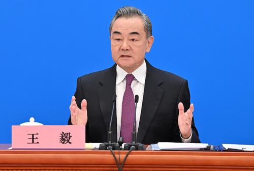Глава МИД Китая Ван И обвинил «некоторые силы» Запада в искажении позиции КНР по Украине