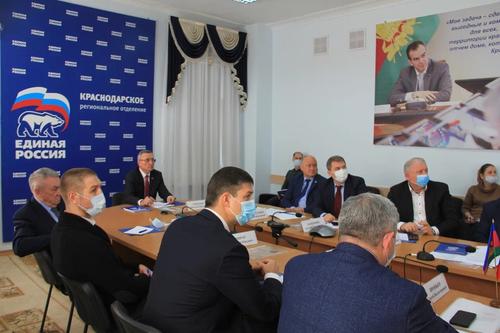 Кубанский депутат Сергей Алтухов принял участие в обсуждении программы капремонта школ
