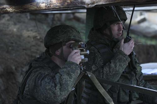 Журналисты RT представили видео ликвидации артиллеристами ДНР бронетехники и личного состава тербата «Азов» 