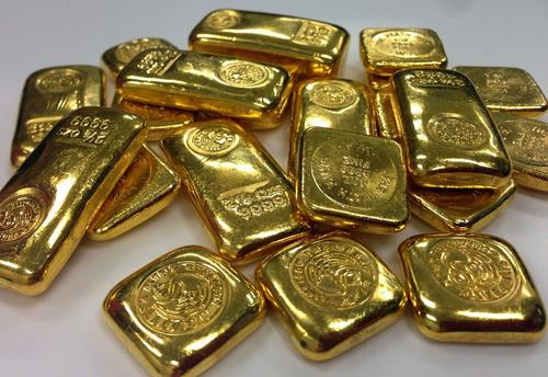 Экономист Леонид Холод рассказал о том, стоит ли хранить накопленные средства в драгоценных металлах