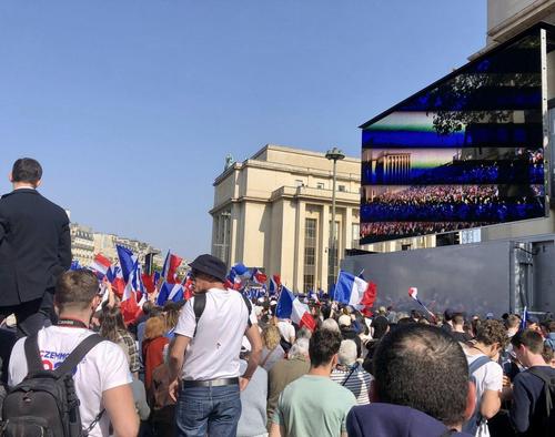 «Vive le Z»: в Париже прошел стотысячный митинг в поддержку кандидата в президенты Франции Эрика Земура 