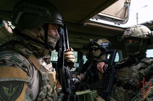 Военные Росгвардии задержали высокопоставленного сотрудника СБУ под Киевом 