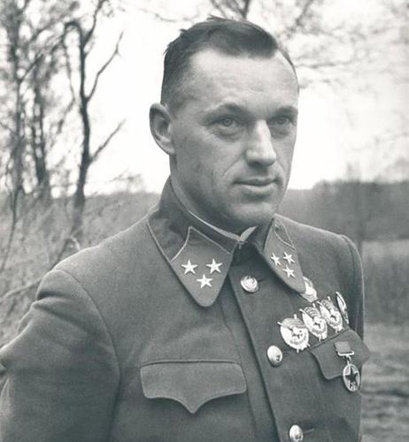 Константин Рокоссовский - единственный в мировой истории маршал двух государств - СССР и ПНР