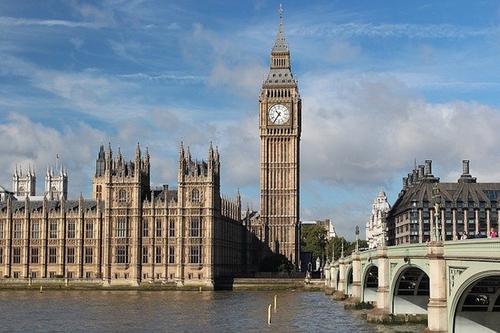 Политический обозреватель Уэббер заявил, что у Великобритании не осталось средств для преодоления текущего кризиса