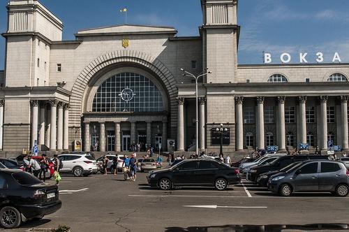 Мэр Днепра Борис Филатов призвал жителей города уезжать на запад Украины