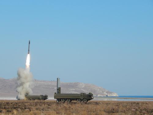 Минобороны России показало видео пуска с побережья Черного моря высокоточной ракеты «Оникс» по объектам военной инфраструктуры ВСУ