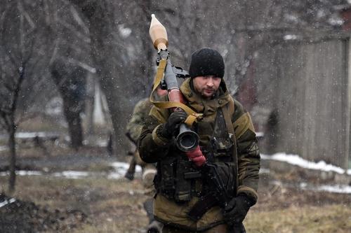 WarGonzo: бойцы «Спарты» уничтожают позиции украинских формирований в «Авдеевском котле»