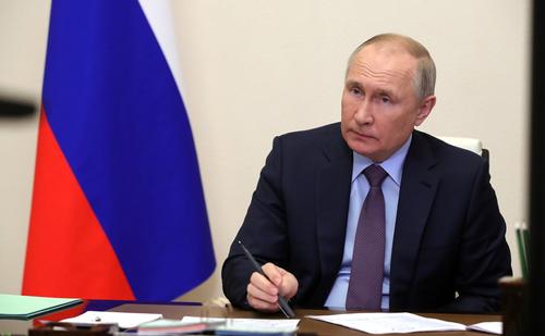 Путин сообщил о сбоях в оплате недружественными странами поставок российских нефти и газа