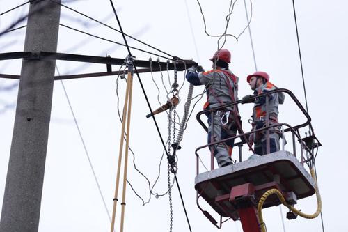 Прерванное ураганным ветром энергоснабжение на Кубани и в Адыгее восстановили