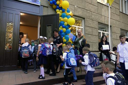 В украинских школах с 1 сентября могут отменить изучение русского языка