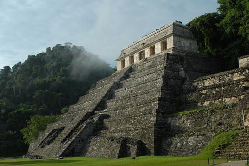 Самые ранние свидетельства священного календаря майя, найденные в Гватемале