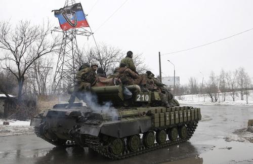 Военкор Филатов снял работу танков армии ДНР на подступах к «Азовстали»