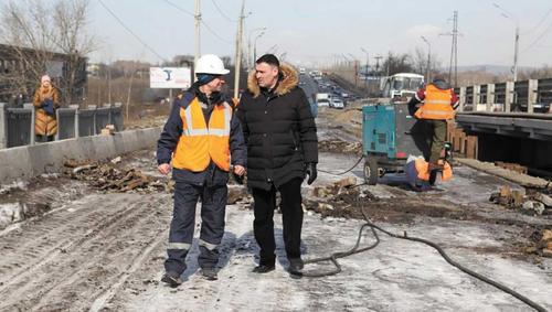 Дорожно-ремонтный сезон в Иркутске стартовал гораздо раньше обычных сроков