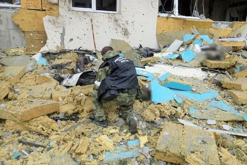 В Мариуполе в больнице найдены тела 26 мирных жителей, погибших при обстрелах украинских националистов