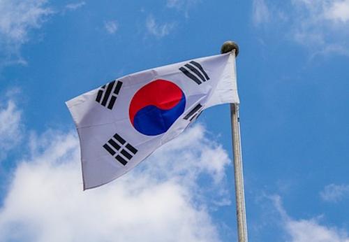 Ренхап сообщает, что Южная Корея в понедельник успешно испытала две баллистические ракеты подводных лодок