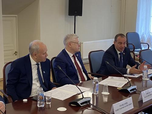 Председатель ЗСК Бурлачко принимает участие в мероприятиях Совета законодателей РФ