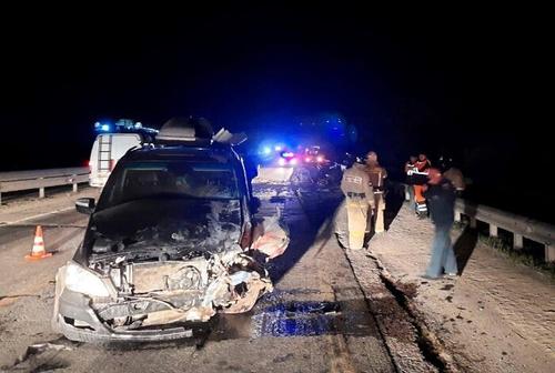 В Ростовской области ночью в  ДТП с ВАЗ-2112  погибли шесть человек