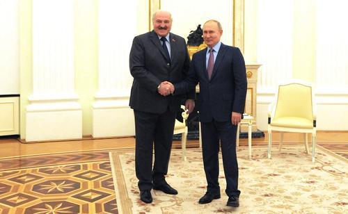 Лукашенко назвал Путина «старшим братом»