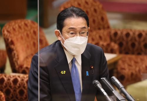 Премьер и министр обороны Японии назвали абсолютно неприемлемыми объявленные Россией санкции