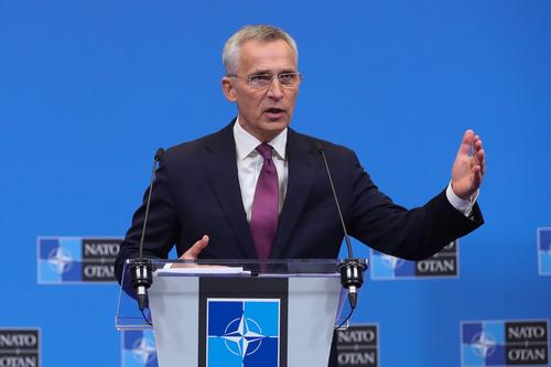 Столтенберг: НАТО поддерживает Украину, но не собирается становиться стороной конфликта