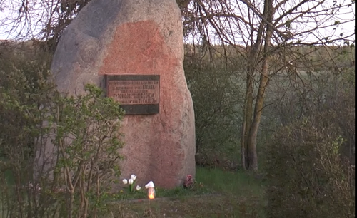 Националисты Латвии снесли памятник советским воинам 9 мая