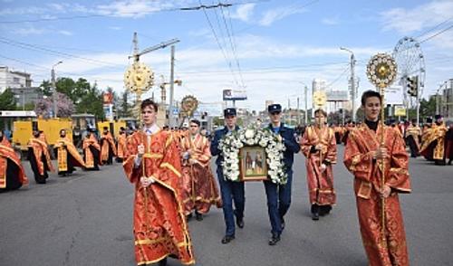 Завтра в Челябинске на время Крестного хода будет ограничено движение