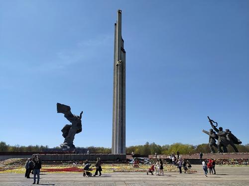 Президент Латвии Левитс поддержал решение о сносе памятника Освободителям Риги как «объекта советской пропаганды»
