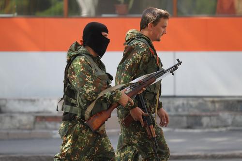 Войска ДНР взяли под оперативный контроль город Светлодарск, расположенный к северу от Дебальцево