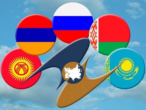 Запад склоняет Казахстан, Киргизию и других выйти из ЕАЭС