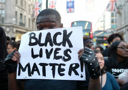 Аналитики отмечают спад активности «Black Lives Matter» в США