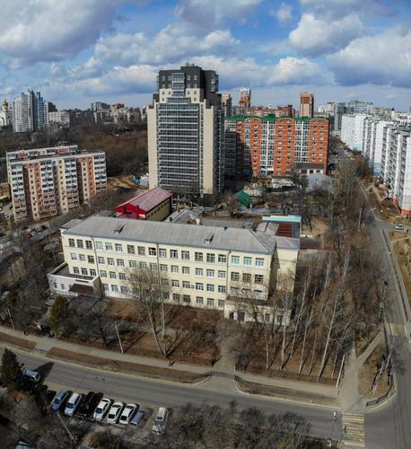 В Хабаровске инвестору не дают помочь «задыхающейся» школе