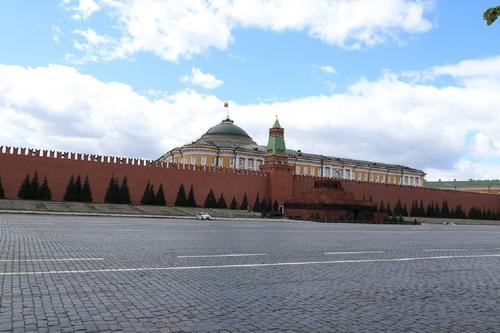 Пресс-секретарь президента Песков заявил, что приёма в Кремле на День РФ не будет