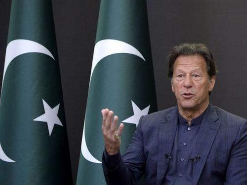 Свергнутый экс-премьер Пакистана Имран Хан планирует вернуться к власти​