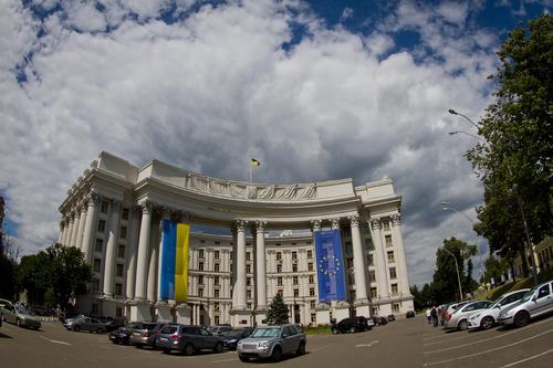 Киев подготовил список россиян, в отношении которых будет добиваться санкций: в нем 12 тысяч человек