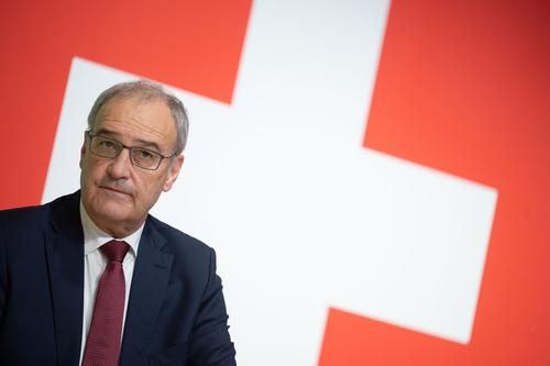 Министр экономики Швейцарии Пармелен считает, что антироссийские санкции не достигли своей цели